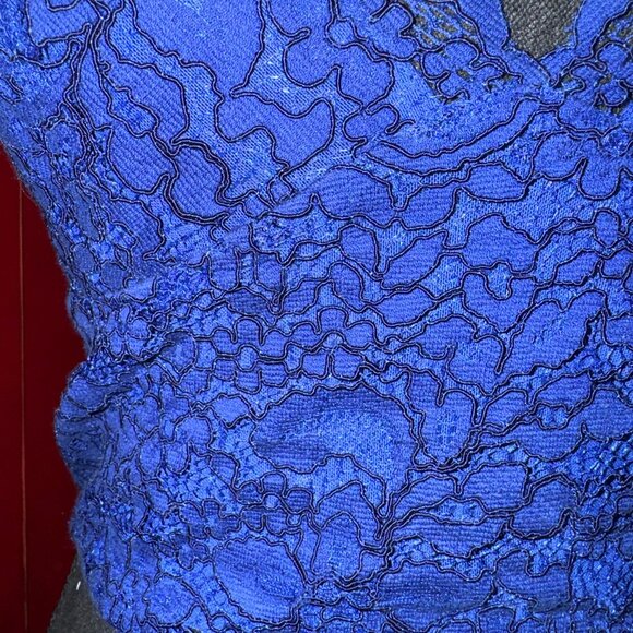 EXPRESS LACE CROP TOP M - Picture 2 of 5